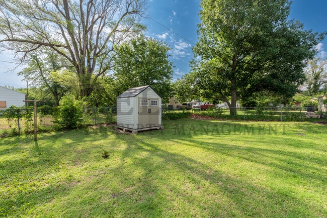 Building Photo - 522 Sunnyside Ct