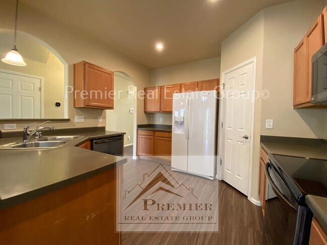 Foto del edificio - 6224 Saddlebred Way