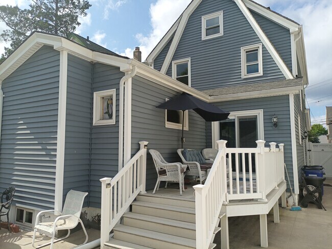 02. Back - 17106 Bagley Ave