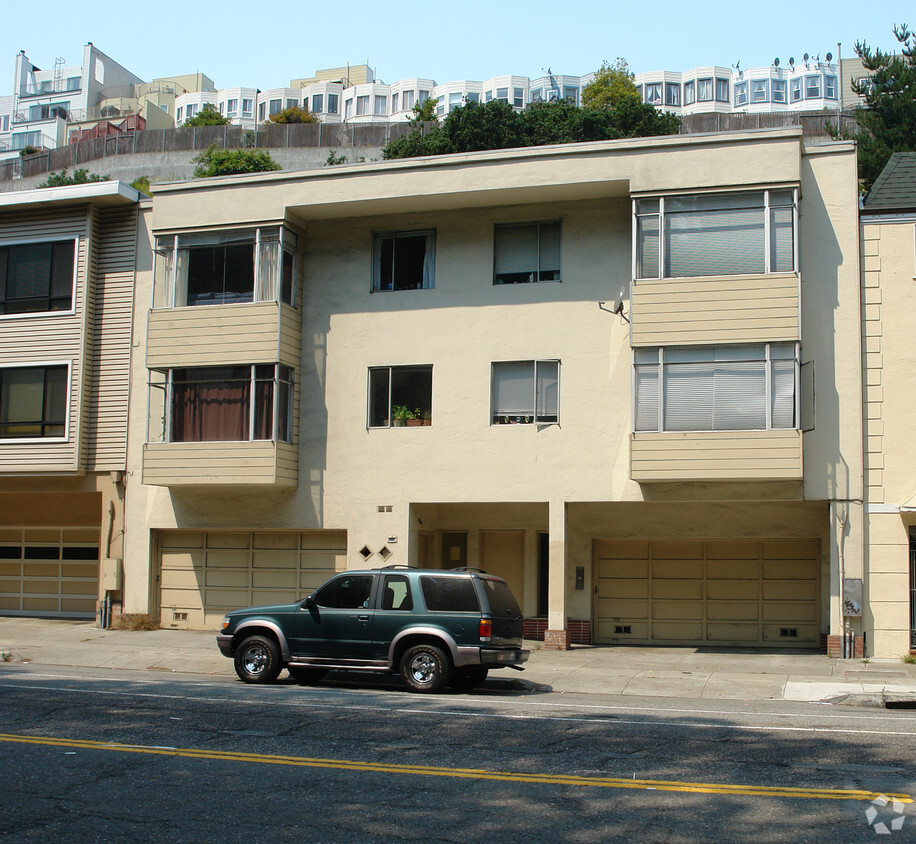 Primary Photo - 1755 7th Ave