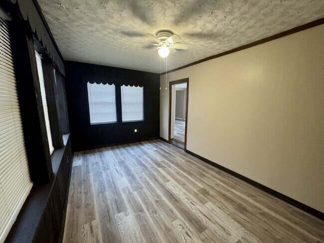 Foto del edificio - 6 Fox Ln