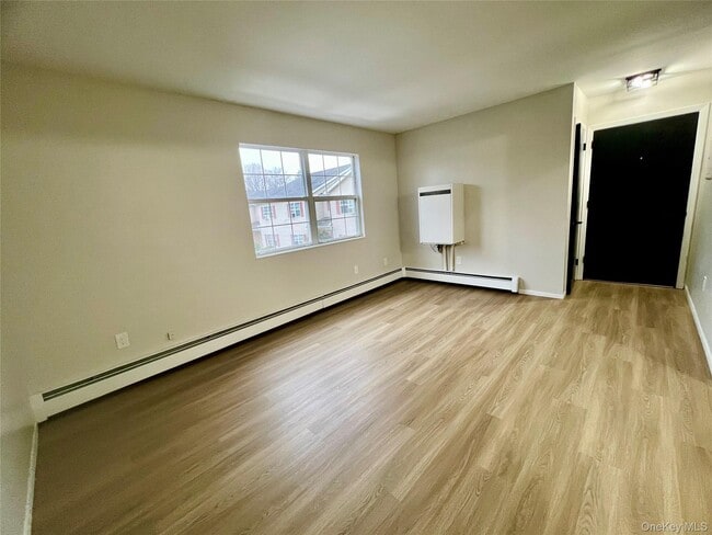 Building Photo - 13-19-19 Cole St