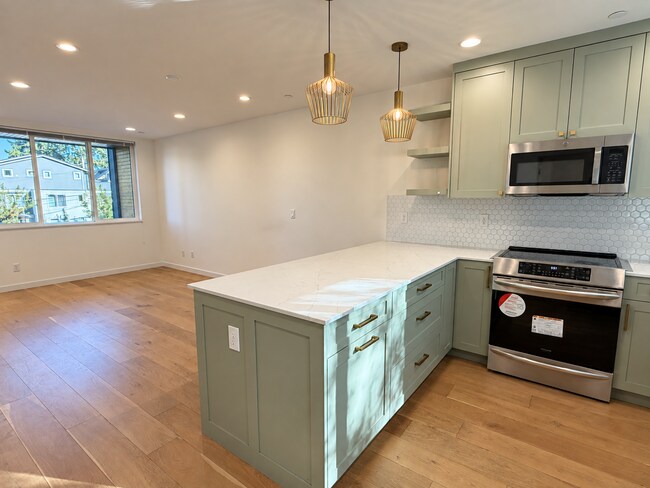 Foto del edificio - 2151 N 147th St
