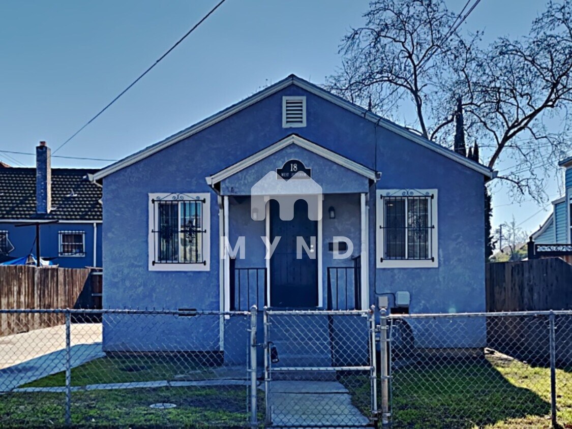 Primary Photo - 18 W Jefferson St