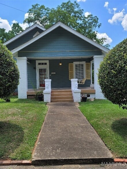 Foto del edificio - 215 N Lewis St