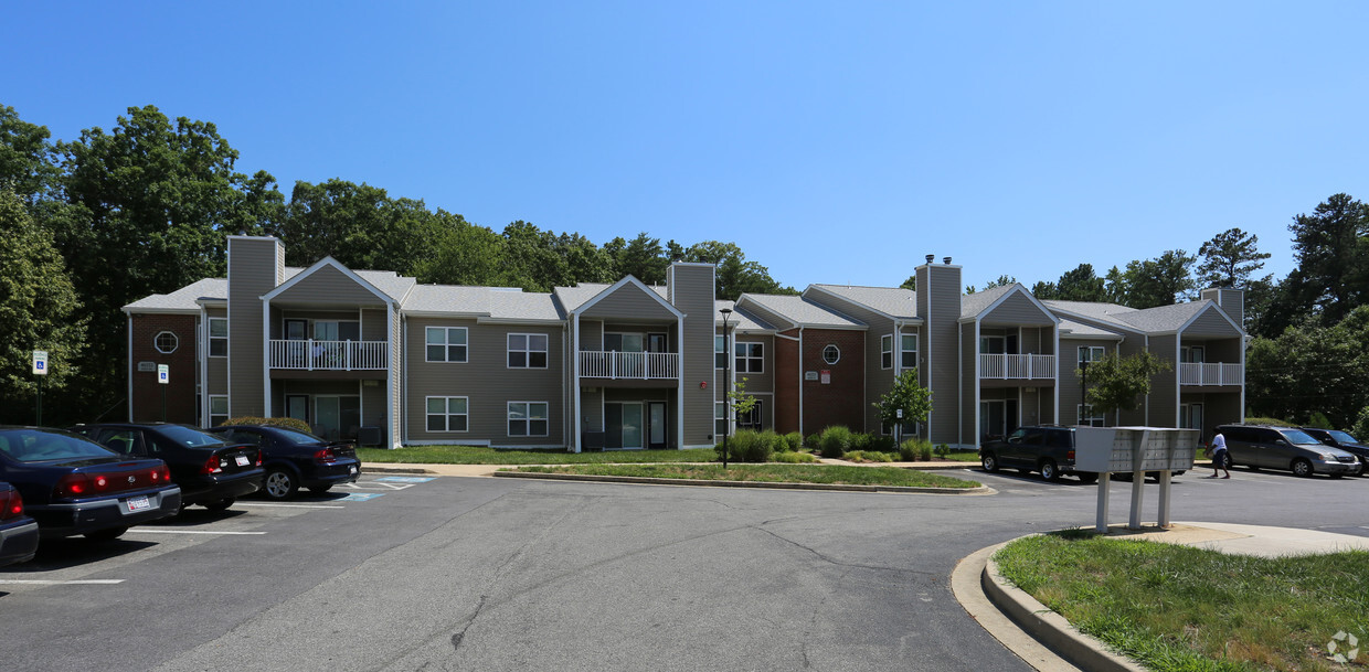 Primary Photo - Spring Valley Apartments