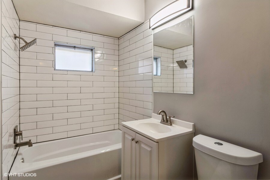 Building Photo - 405 S Maple Ave