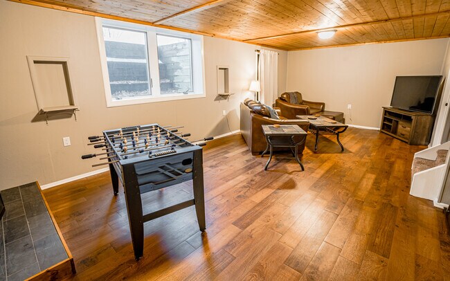 Foto del edificio - 6204 Upton Ave S