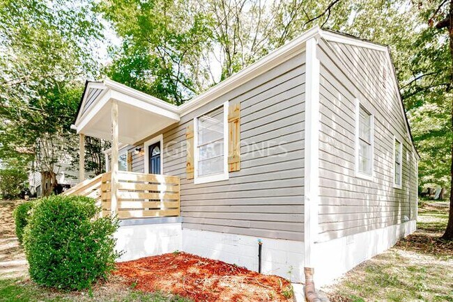 Building Photo - 6505 Forest Dr