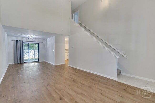 Building Photo - 108 Port Dr