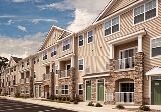 Building Photo - The Avery Townhome Apartments