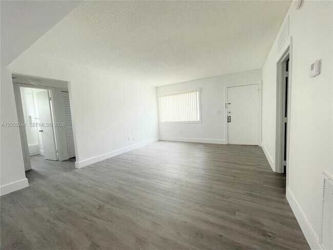 Foto del edificio - 8520 SW 133rd Avenue Rd