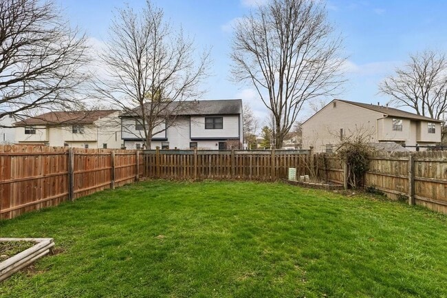 Building Photo - 4840 Briston Dr