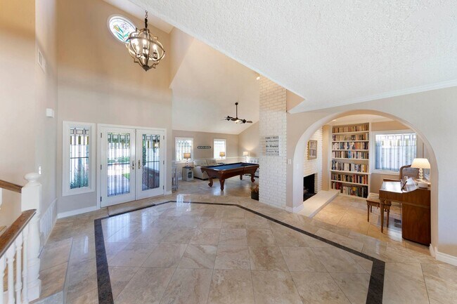 Foto del edificio - 30932 Colonial Pl