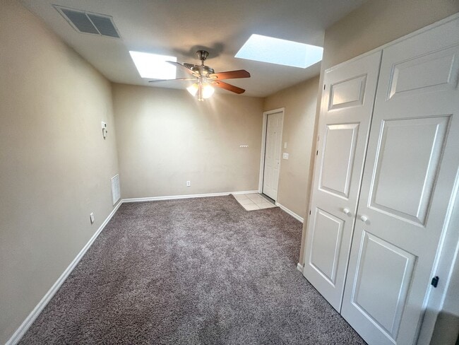 Photo - MOVE IN MAY-Water & electricity included 1x1 above garage apartment!! Full kitchen & bathroom!! W...