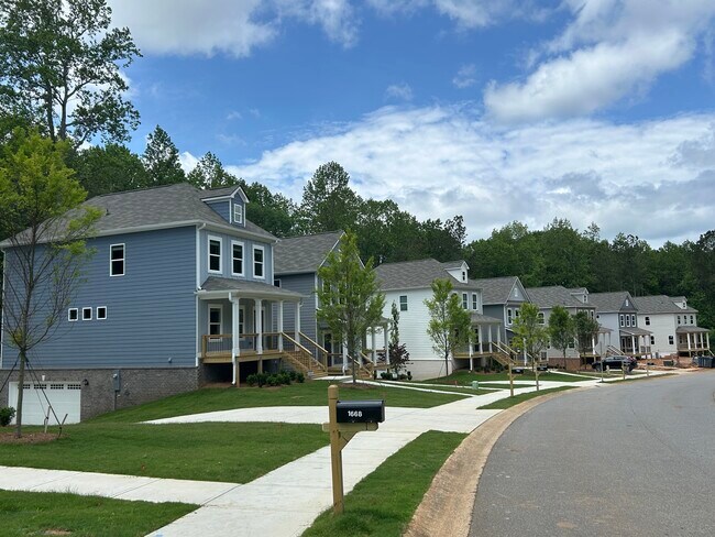 Building Photo - 1660 Eagle Dr