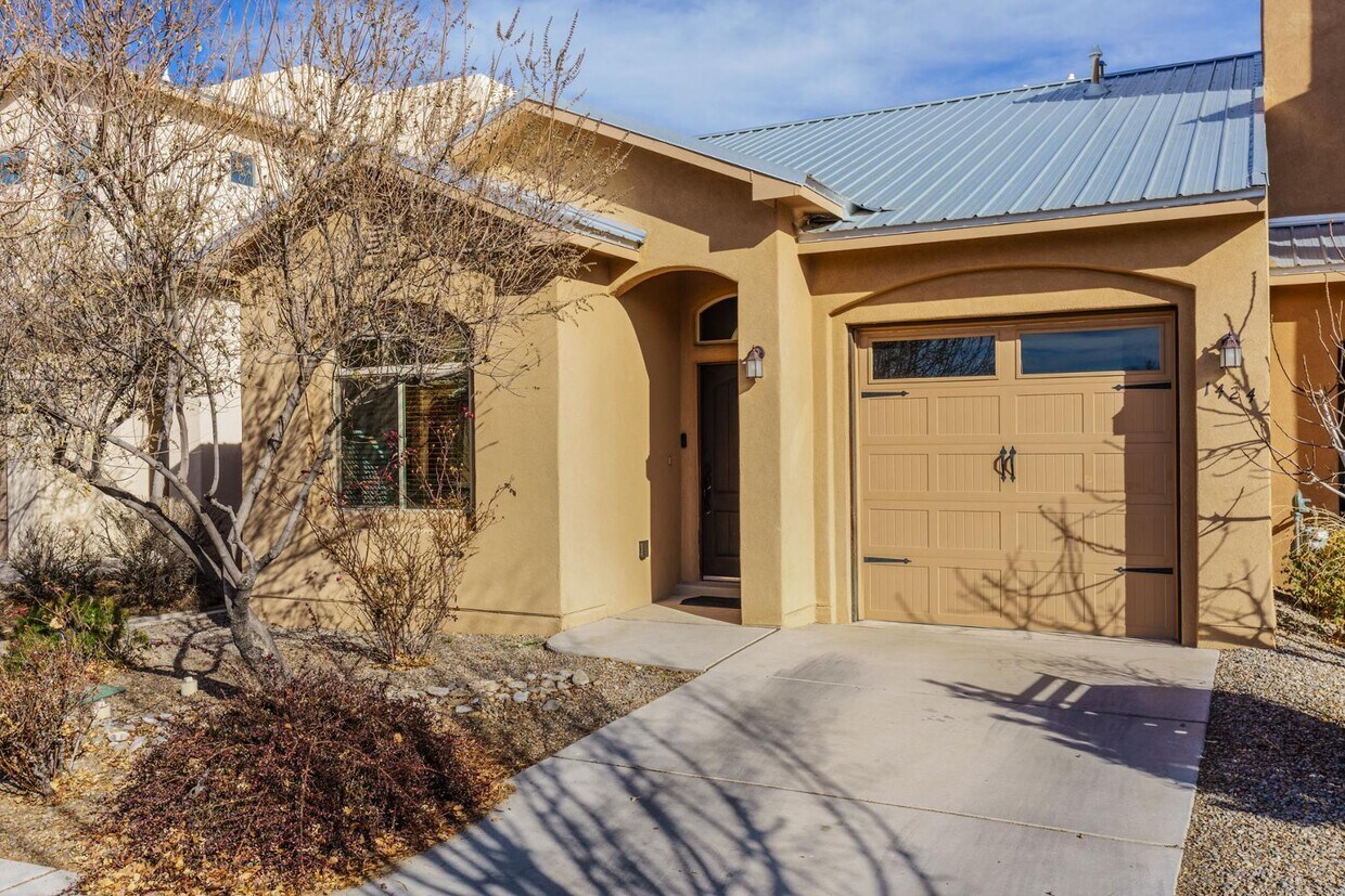 Foto principal - 1452 Lumberton Dr NW