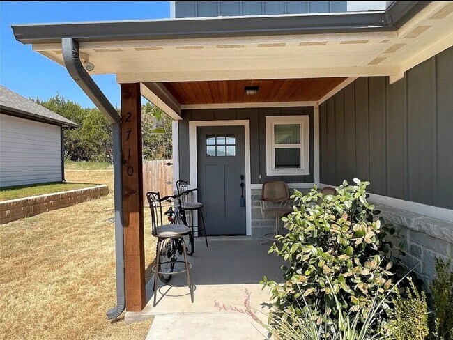 Building Photo - 2710 San Gabriel Dr