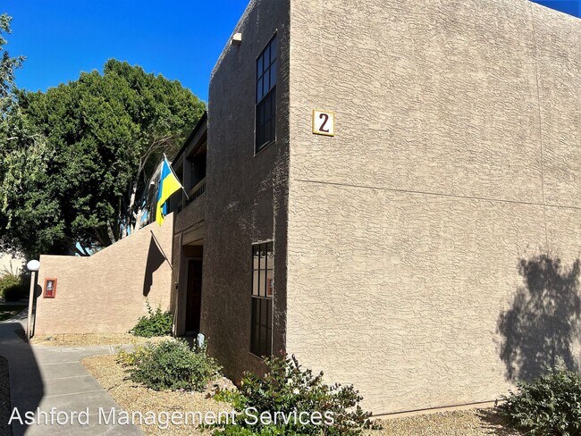 Foto del edificio - 2 br, 2 bath House - 5998 N 78th St #104