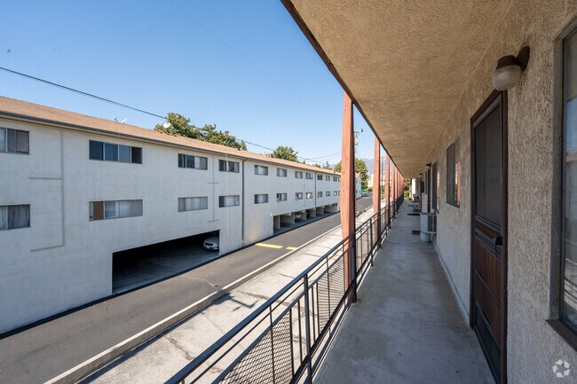 Upper Level Unit Exterior View - 936 W Duarte Rd