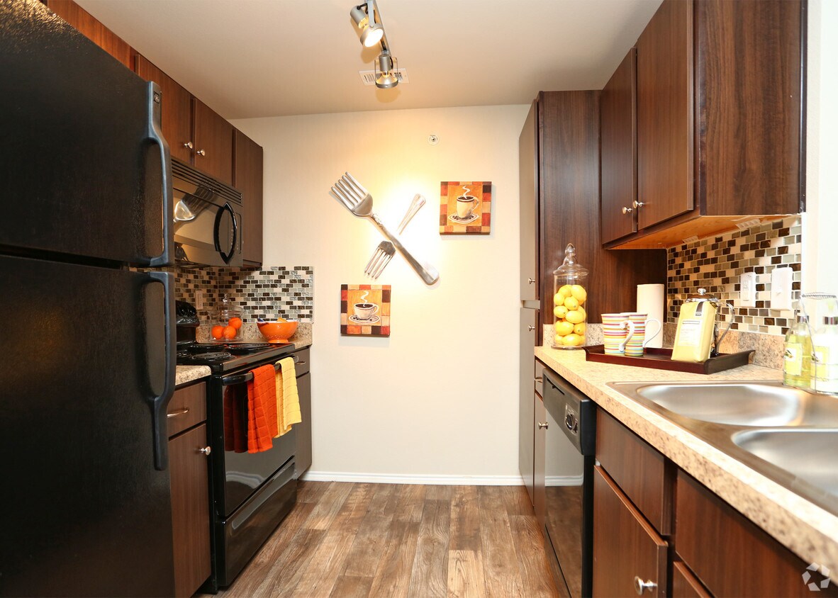 Republic Deer Creek Apartments Apartments in Fort Worth, TX