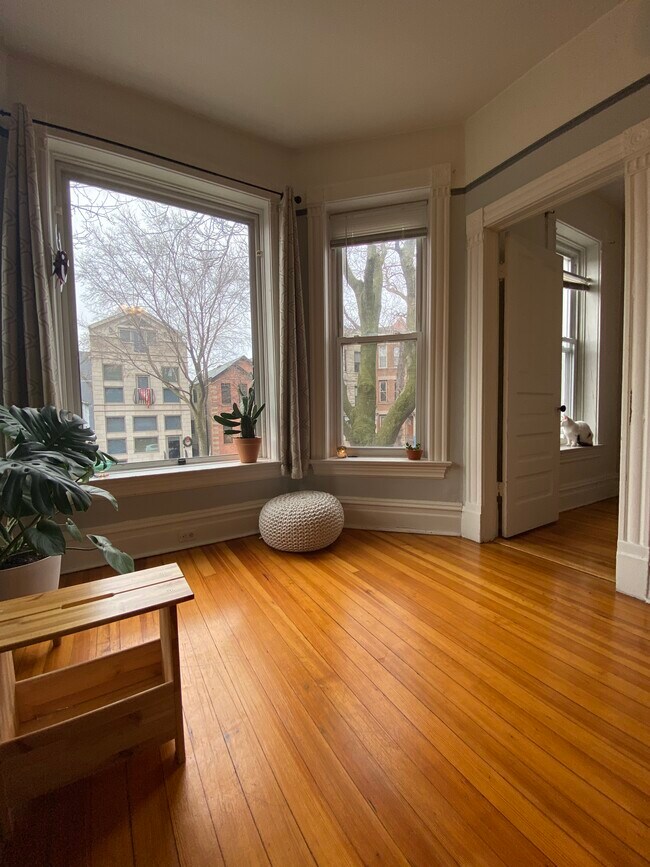 Connects to front bedroom or office. - 909 N Winchester Ave