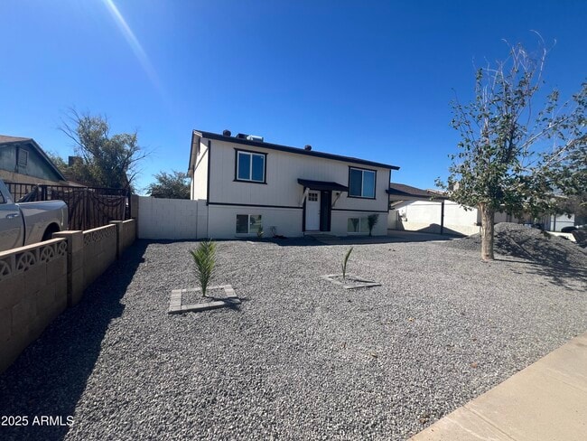Foto del edificio - 4525 E Alta Vista Rd