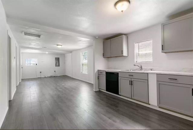 Building Photo - 715 Maple Row