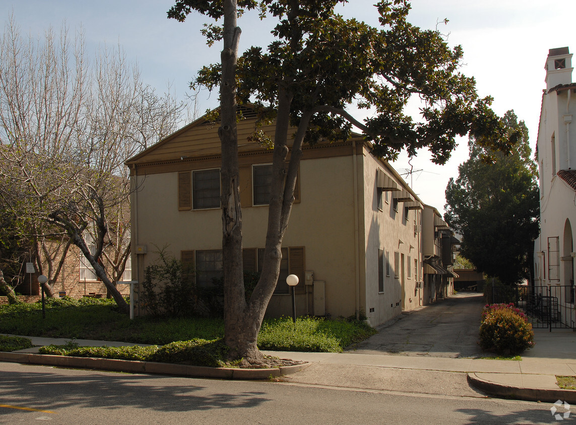 Primary Photo - 140 N El Molino Ave