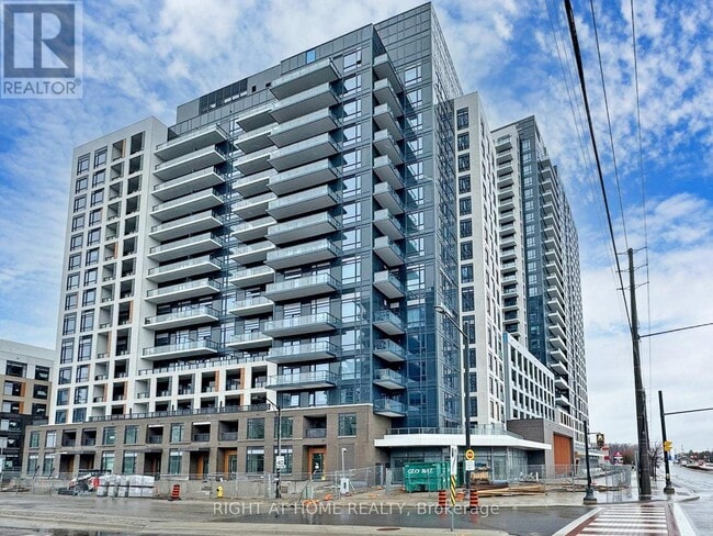 Building Photo - 7950 Bathurst St
