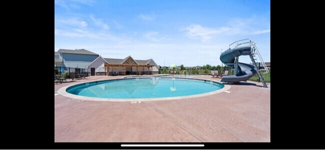 Foto del edificio - 19002 W 169th Pl