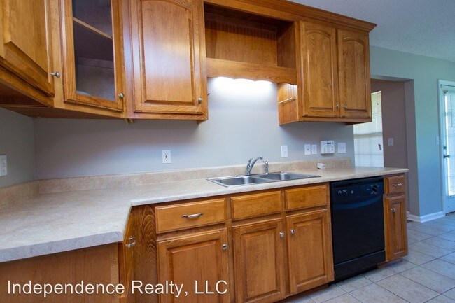 Building Photo - 3 br, 2 bath House - 1059 Burwell Road