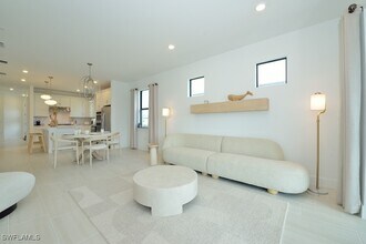 Building Photo - 1904 Sierra Ct