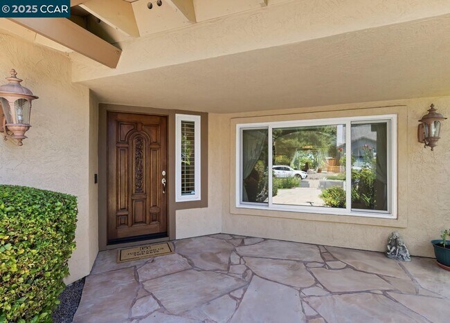 Building Photo - 1143 Cheshire Cir
