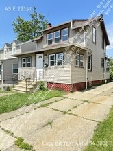 Building Photo - 45 E 221st St