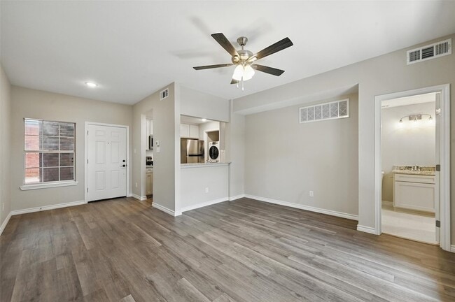 Building Photo - 5325 Bent Tree Forest Dr