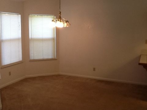 Foto del edificio - House For Rent in Modesto