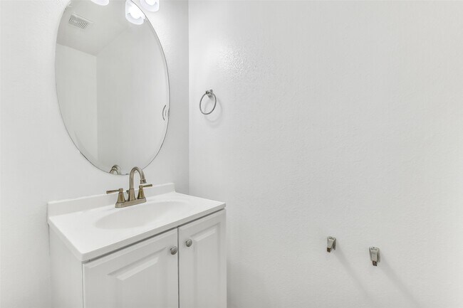 Foto del edificio - 15134 Trinity Meadow Dr
