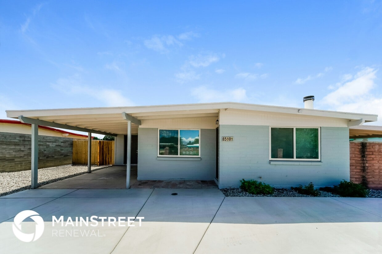 Primary Photo - 8510 E Ruby Dr