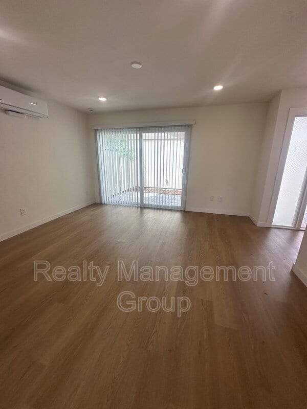 Foto del edificio - 11218 Poblado Rd