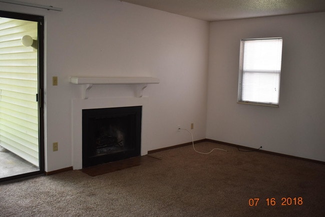 Building Photo - 5706 Autumn Ridge Ct