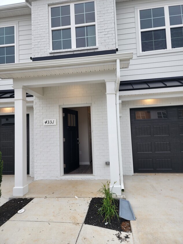 Primary Photo - 4331 Spyglass Dr