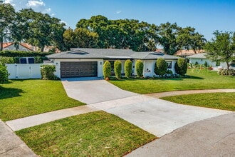 Building Photo - 932 Evergreen Dr