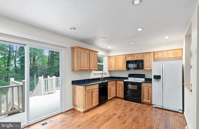 Foto del edificio - 7660 Turnbrook Dr