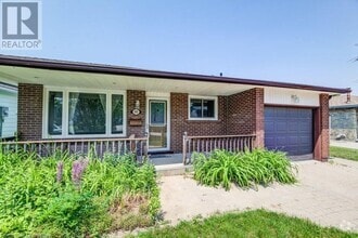 Building Photo - 90 Blackhorne Dr