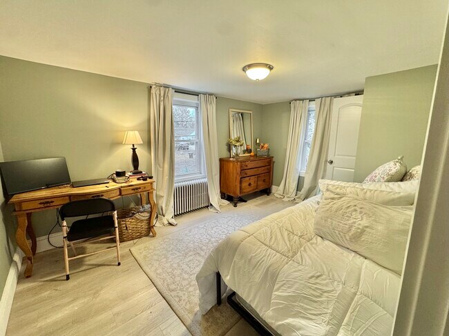 Dormitorio - 251 E Rutland Rd