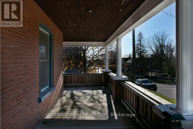 Building Photo - 337 Dufferin Ave