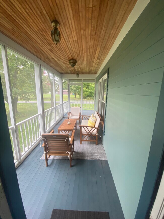 Foto del edificio - 12877 Flynn Rd