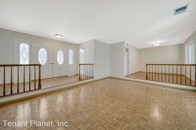 Foto del edificio - 4 br, 2 bath House - 4720 Jarvis Ave.