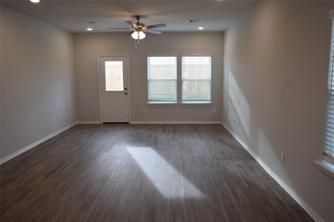 Foto del edificio - 5835 Fresh View Ct